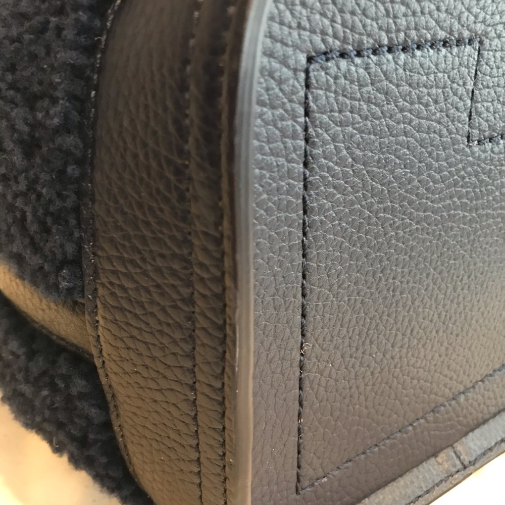 Tory Burch Navy Shearling Bucket Bag with Cream and Forest Green Stripes - Picture 9 of 12